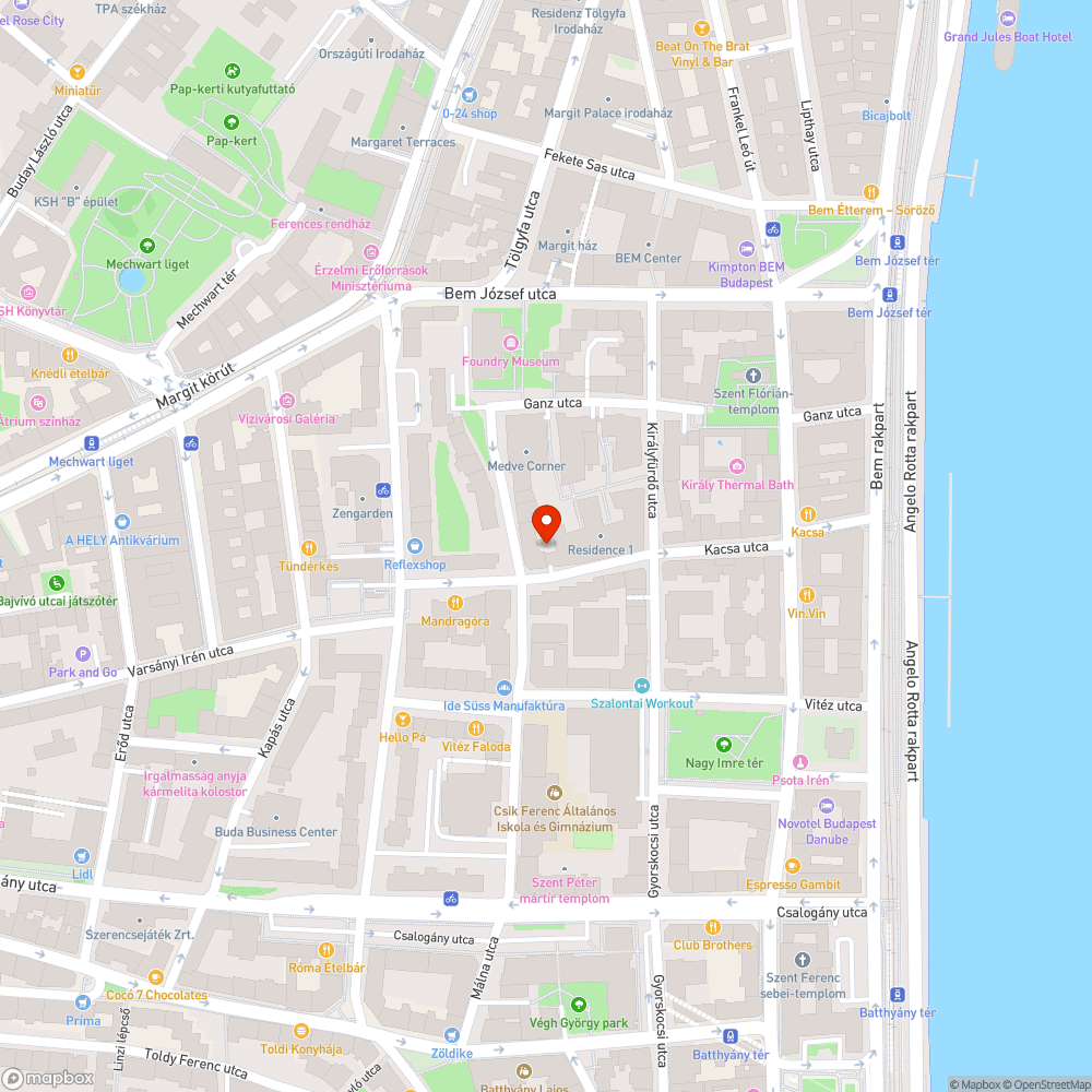 Közműtárgy burkolata hibásan rögzült, törött bejelentés helye