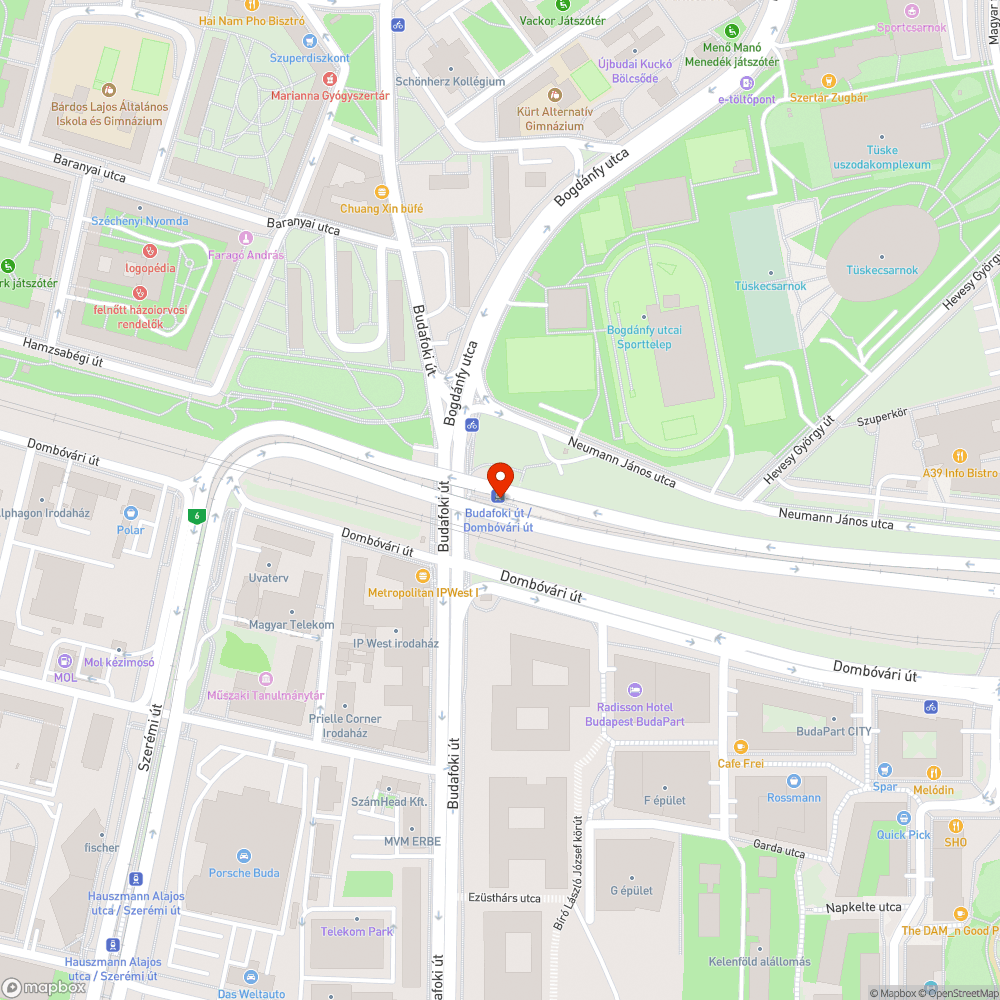 Összekarolt és összefirkált lift üveg bejelentés helye