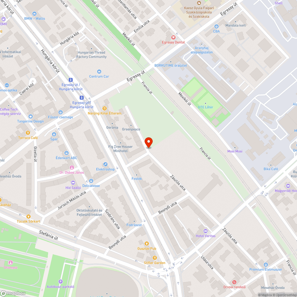 Kidőlő fatörzs a parkolónál bejelentés helye