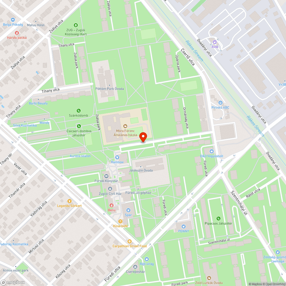 Két különböző rendszámtáblával, lapos kerekekkel parkoló Audi bejelentés helye