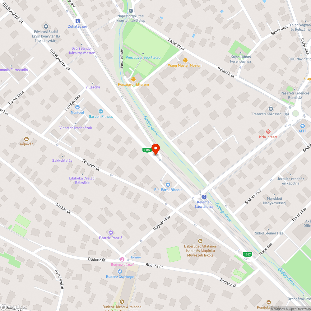 Bútorelemek a járda mellett bejelentés helye