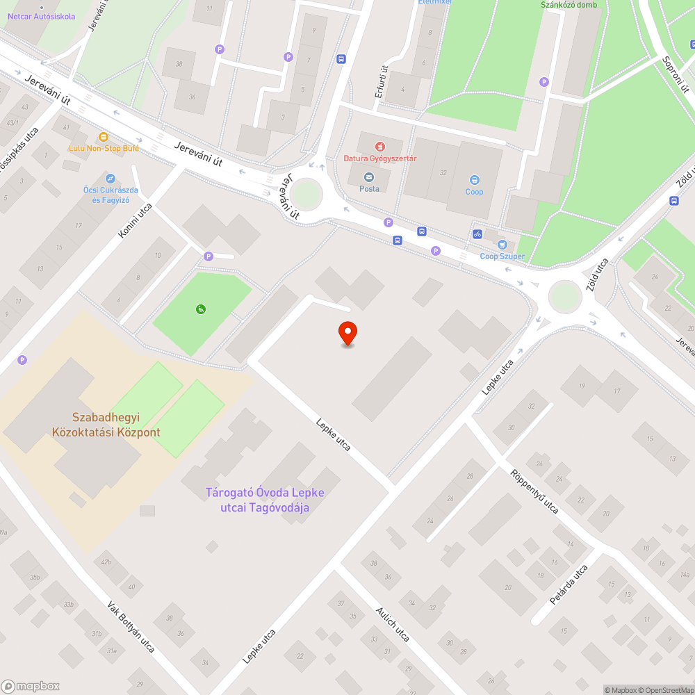 Platánfának a közepe kitörött bejelentés helye