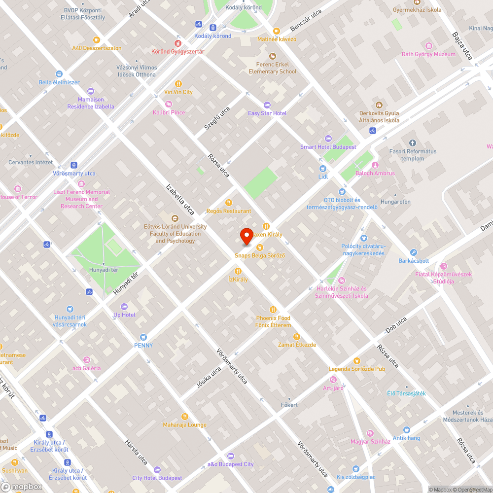 Tábla akadályozza a gyalogosokat bejelentés helye