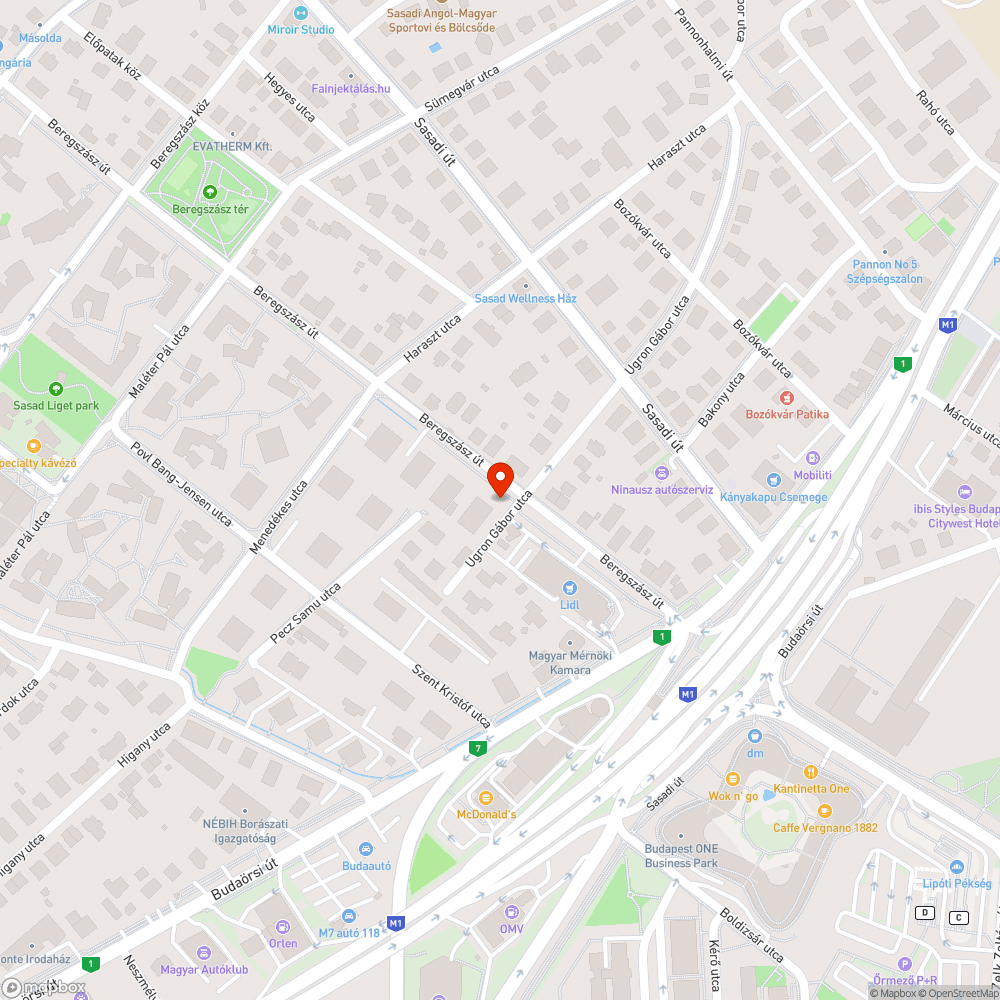 Kopott, összefirkált tábla bejelentés helye