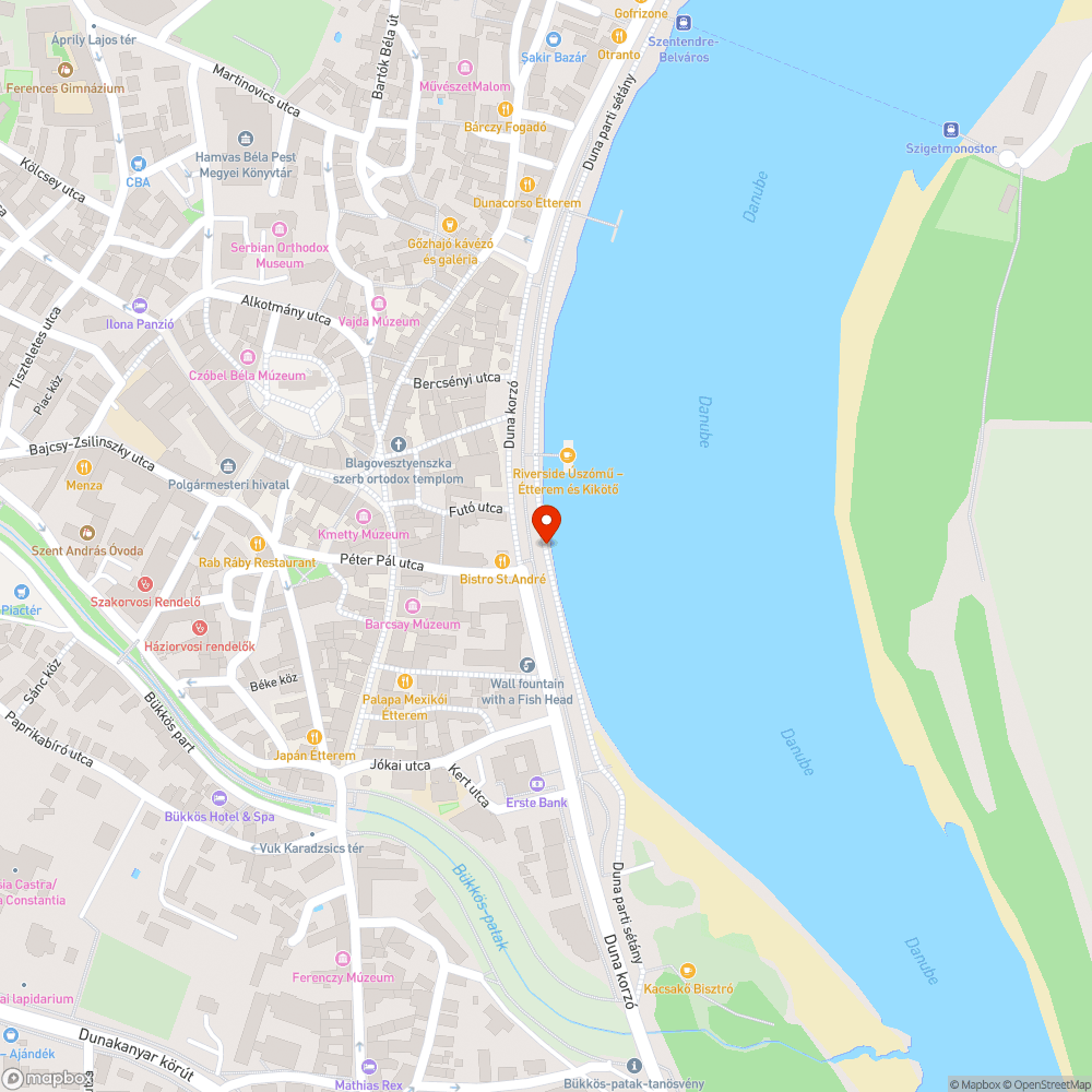 A rámpa burkolatán szennyeződés található a rakparton bejelentés helye