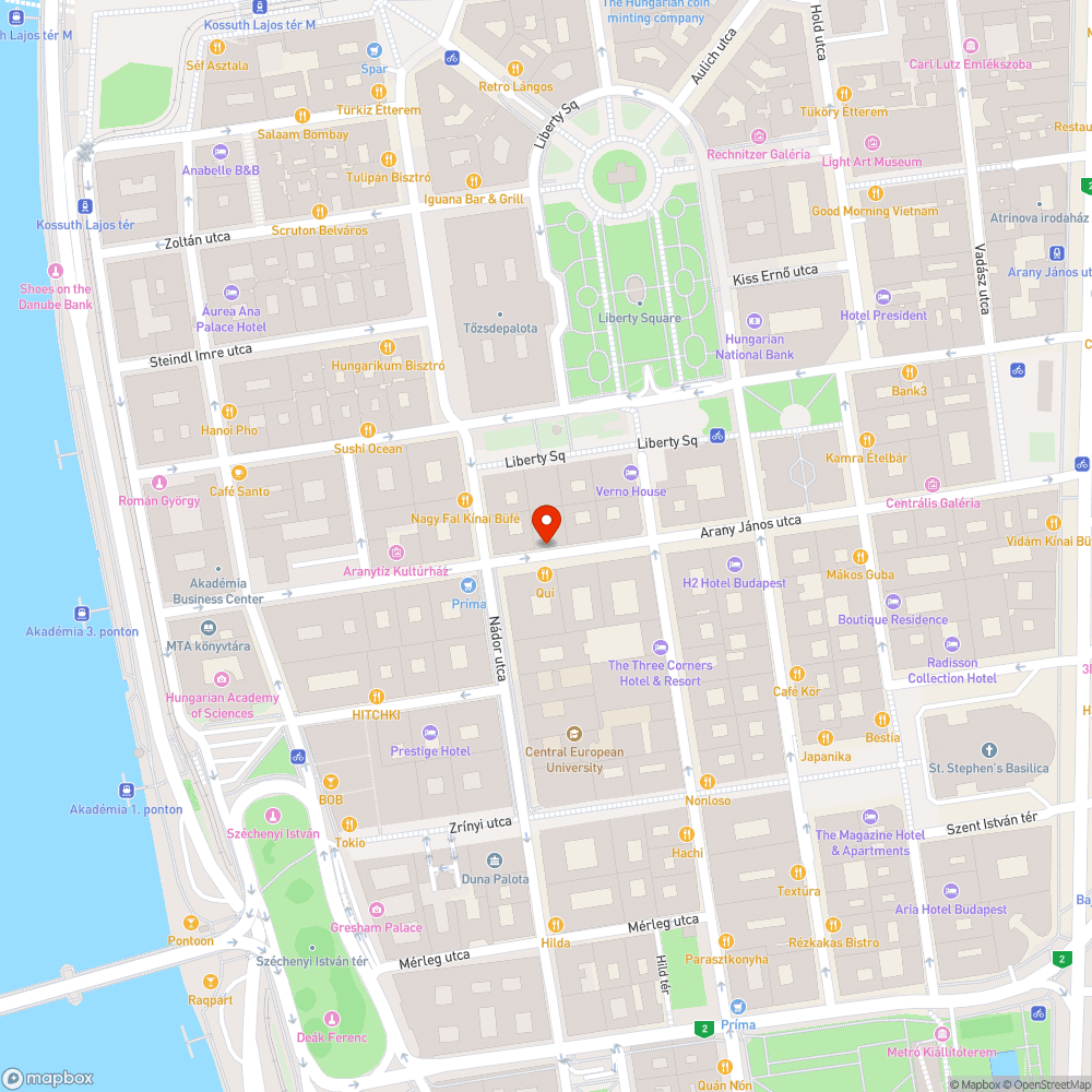 Kevés kerékpártároló az Arany János utcában bejelentés helye