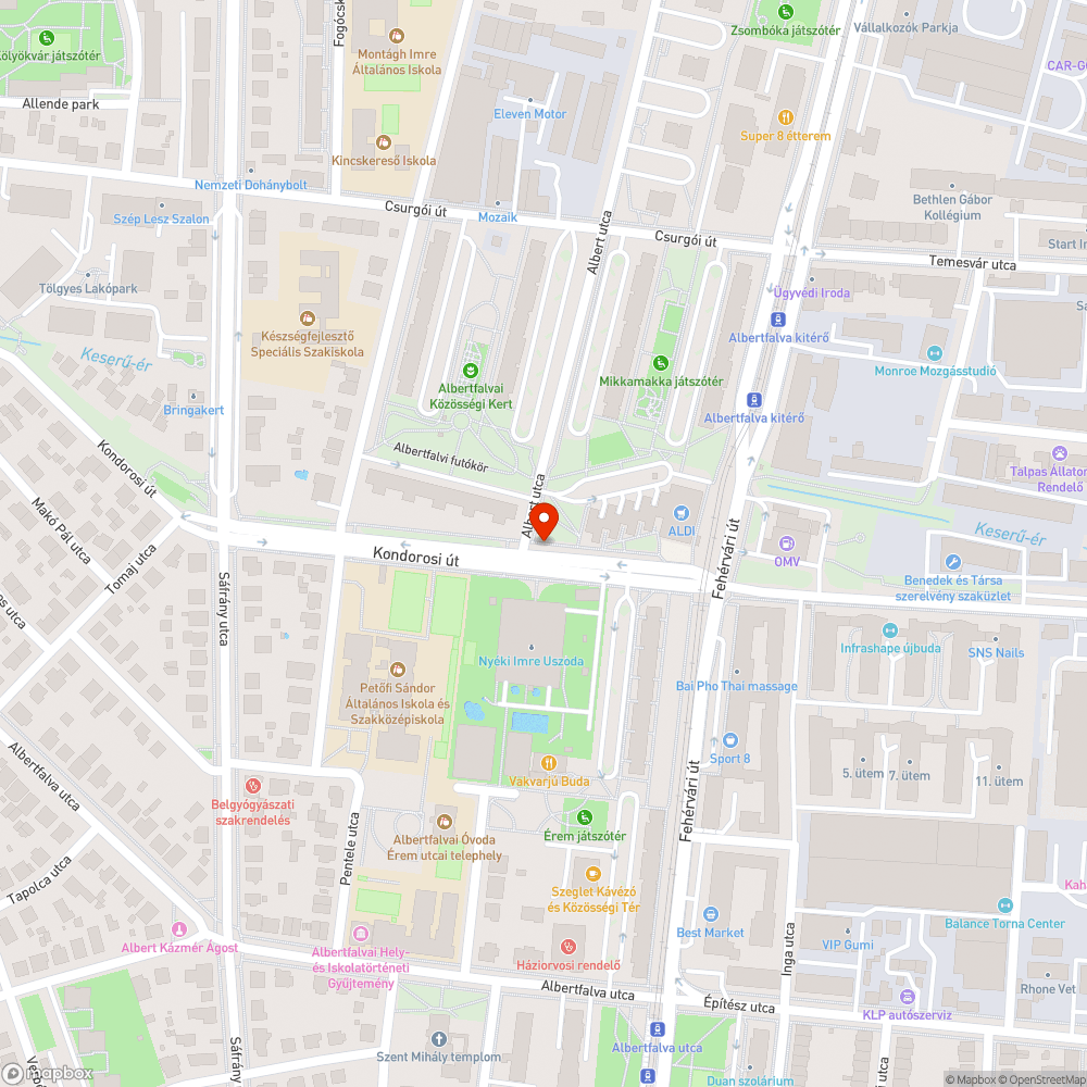 Nyéki Imre uszoda előtti szakaszon lyuk tátong bejelentés helye