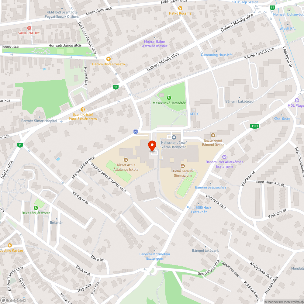 Iskolák menekülési útvonalán parkolnak az autókkal bejelentés helye