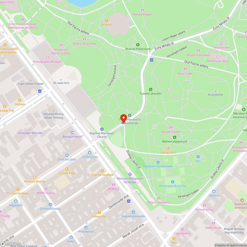 Kidöntött tábla a Dózsa György út mellett bejelentés helye