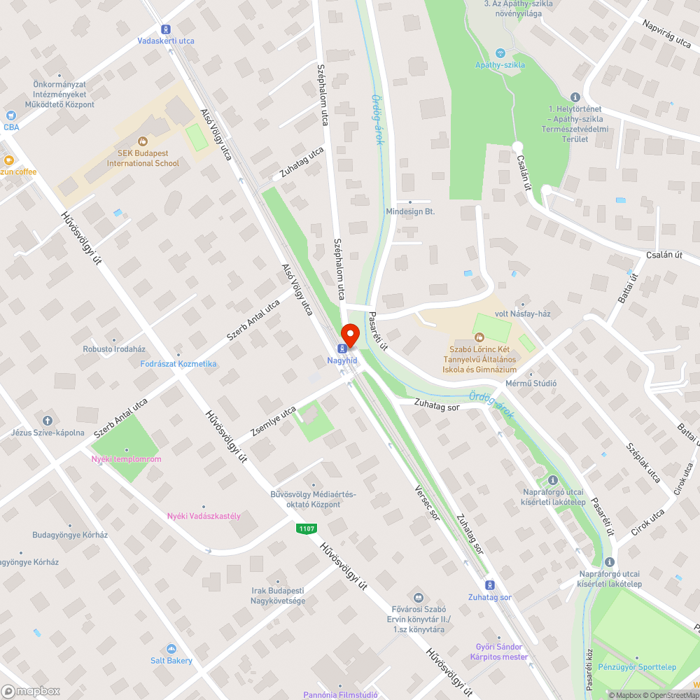 Áll a latyak a lépcsőn, veszélyes bejelentés helye