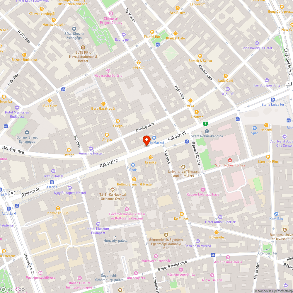 Balesetveszélyes kátyúk a járdán a buszmegálló körül bejelentés helye