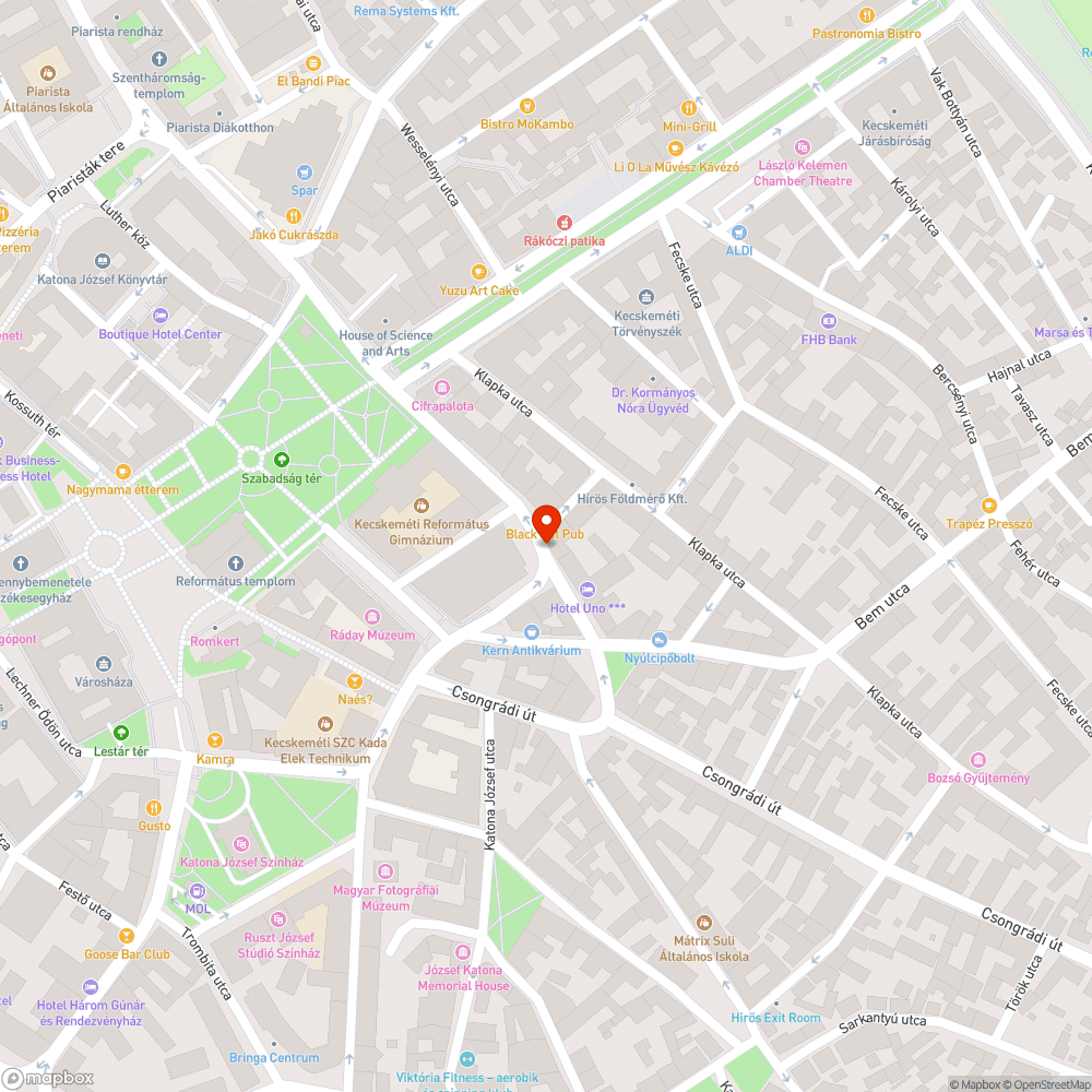 Sérült keret, kiálló fedlap bejelentés helye