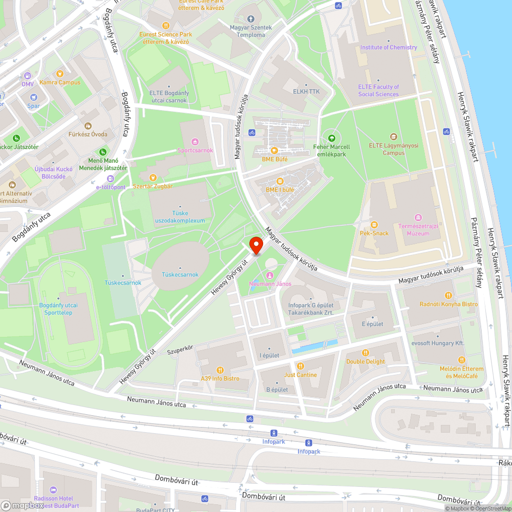 Két kifakult KRESZ-tábla bejelentés helye