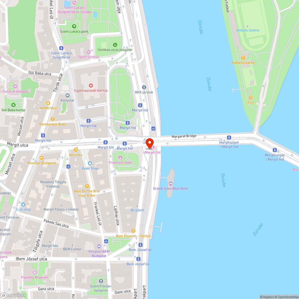 Megdöntött KRESZ jelzőlámpa a Margit híd alsó rakpart FONÓDÓ felhajtójánál bejelentés helye