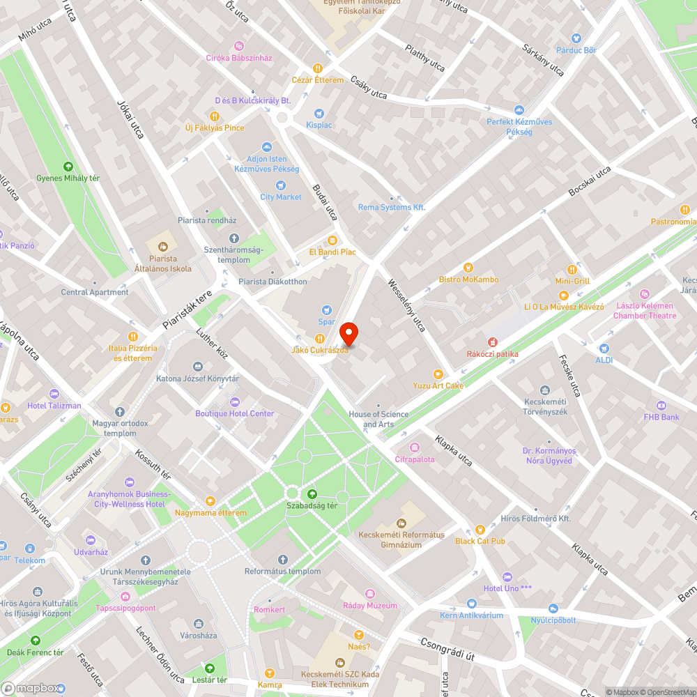 Gyenge minőségű javítás a Centrum áruház oldalában bejelentés helye