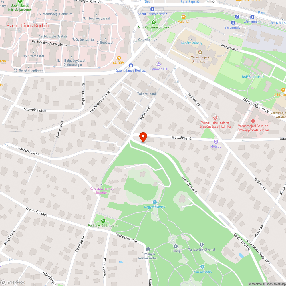 Önjelölt parkoló természetvédelmi területen, határán bejelentés helye