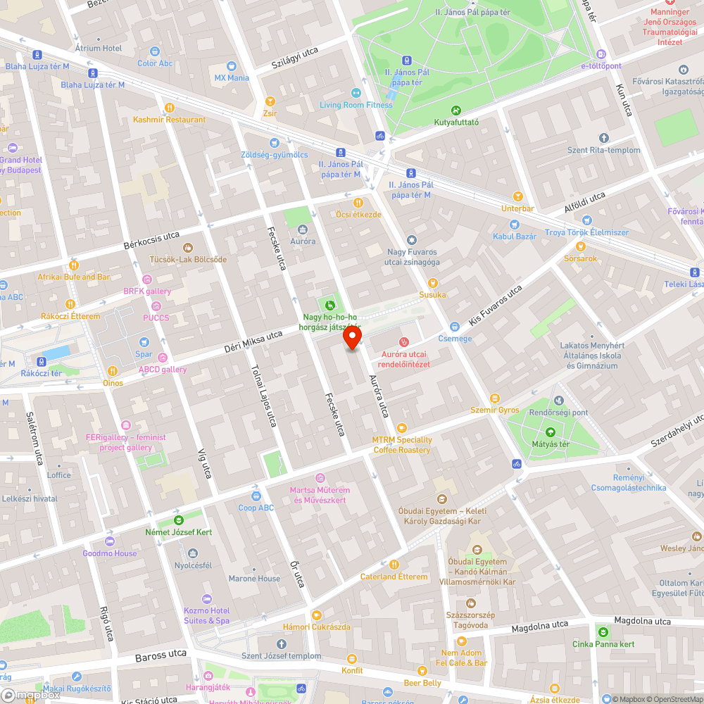 Lom kupac nyár óta a társasház mellett bejelentés helye