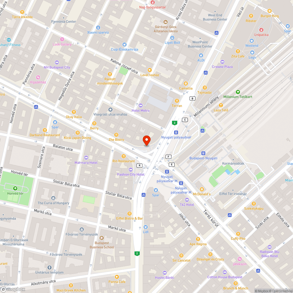 Nyitott ajtó az oszlopon bejelentés helye