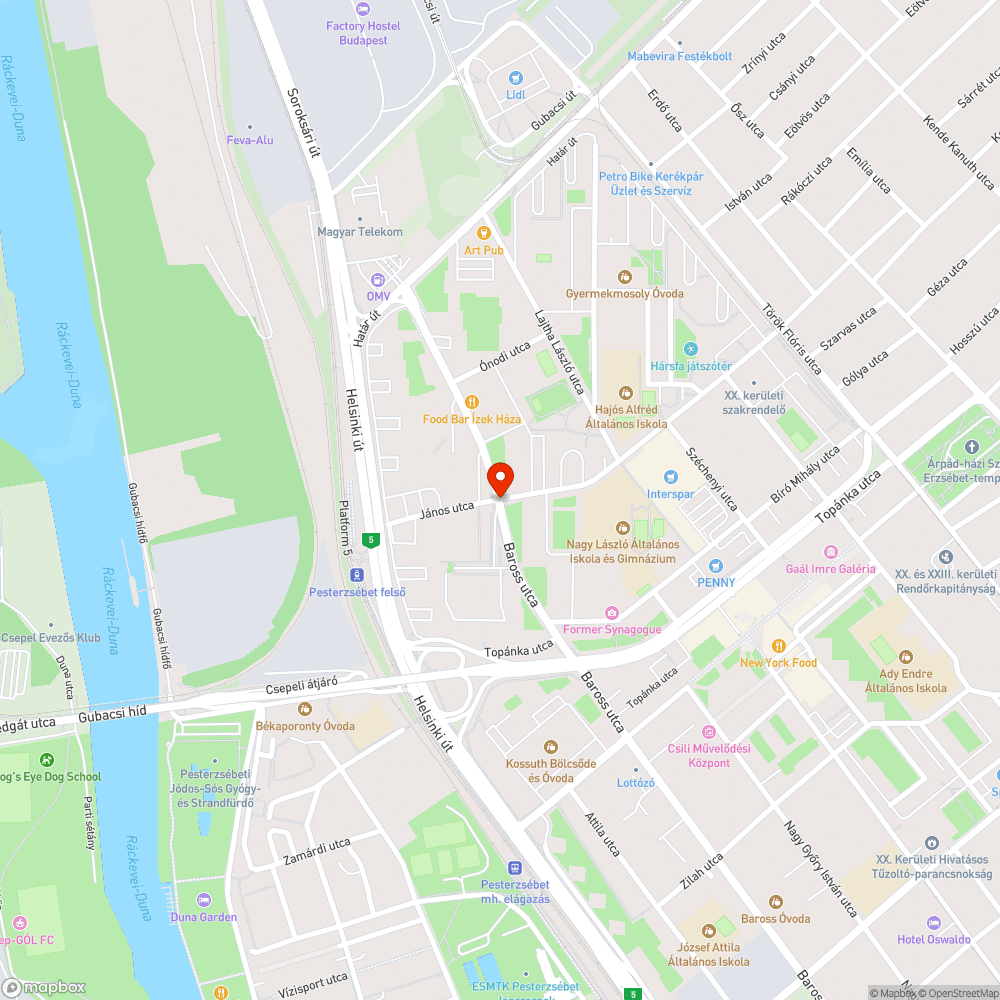 Kicsit elfordult KRESZ-tábla bejelentés helye