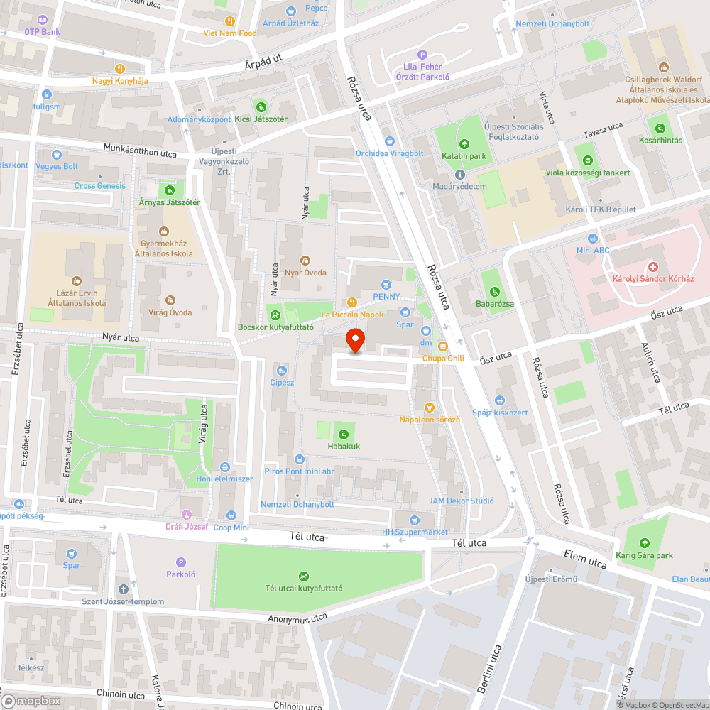 Lyukas, hosszában eltört fedlap a bejárat előtt bejelentés helye