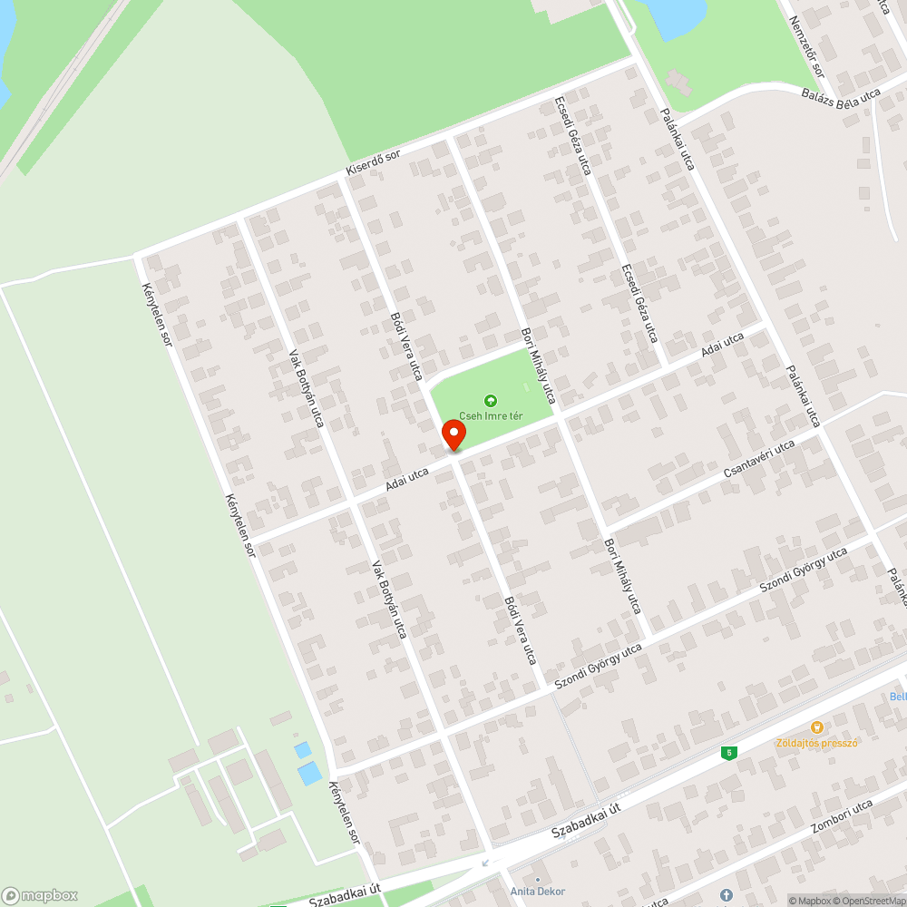 Az aszfalt széle repedezett, törött bejelentés helye