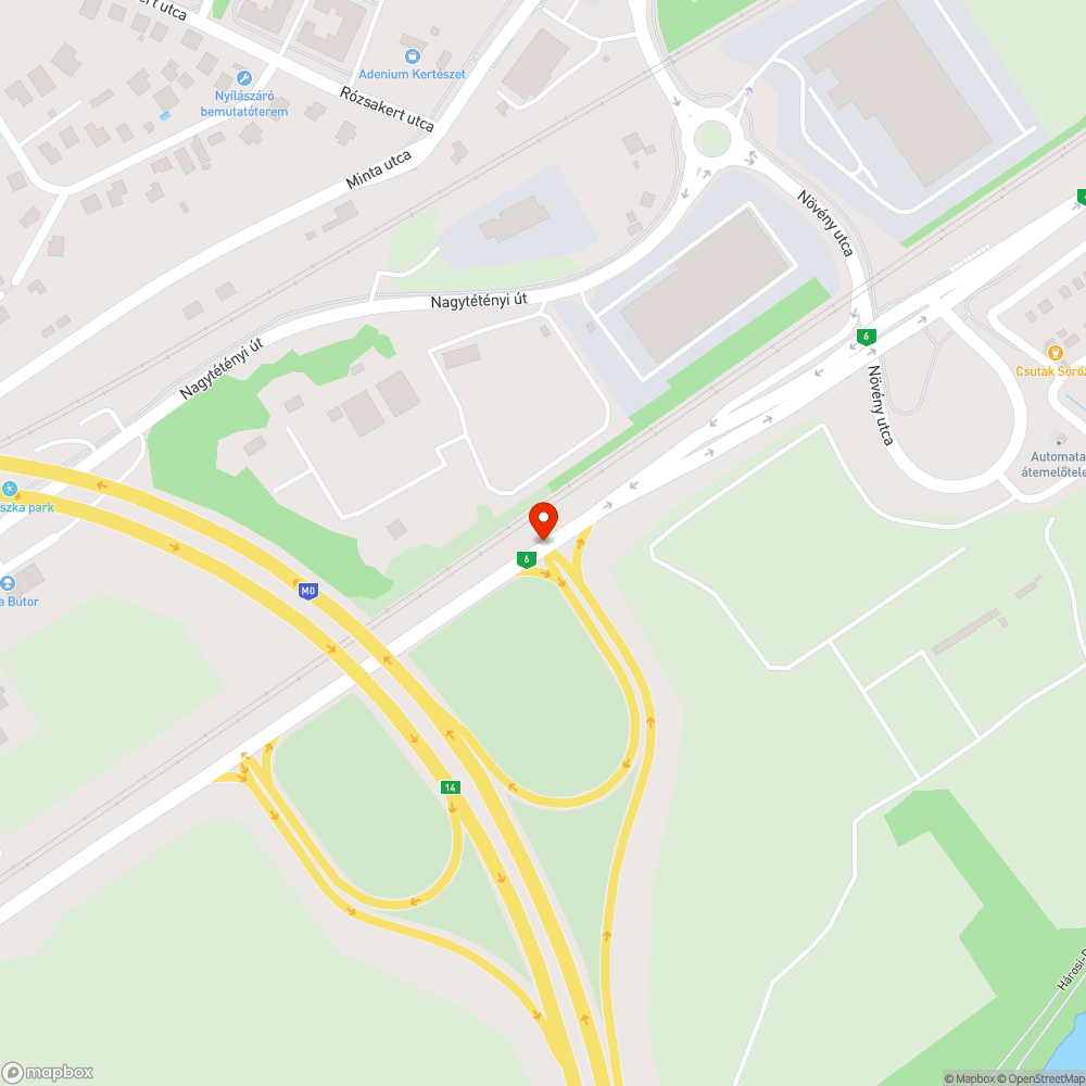 6- M0 csomópontjának közepén áll egy roncs bejelentés helye