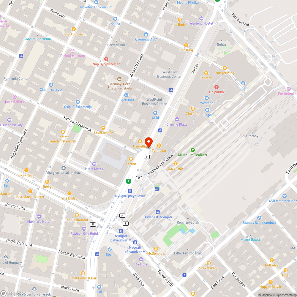 Összetört, mozgó járólapok az aluljáró lejáratánál bejelentés helye