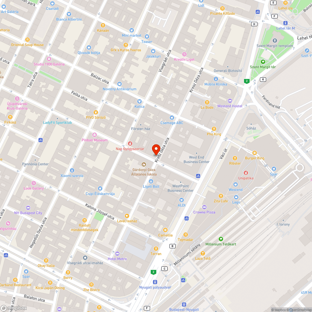 Hiányos , repedt az egyik sarkánál süllyedő fedlapok bejelentés helye