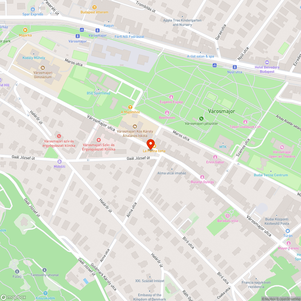 Rozsdás és graffitis váró bejelentés helye