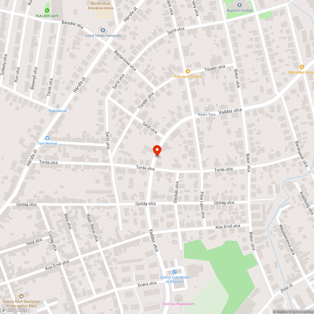 Járdán parkoló autó bejelentés helye