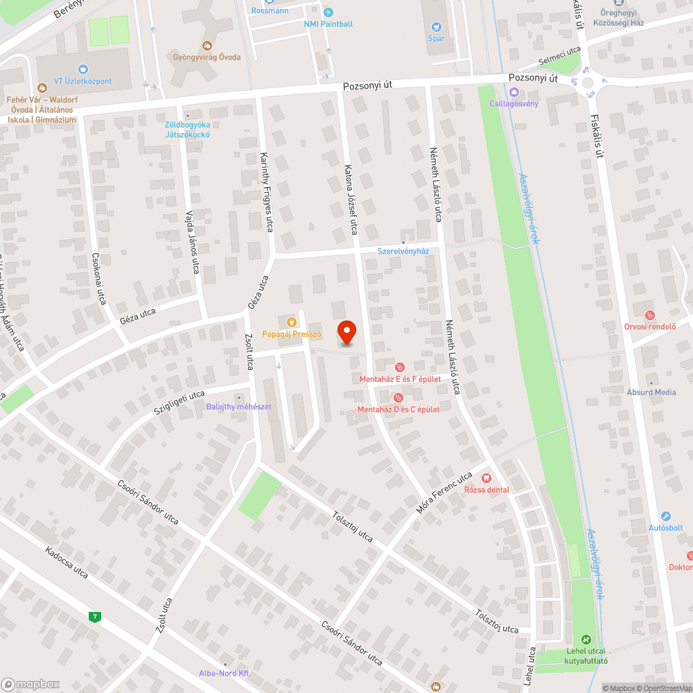 Egy elhagyott jármű tartózkodik a társasházunk magánterületén. bejelentés helye