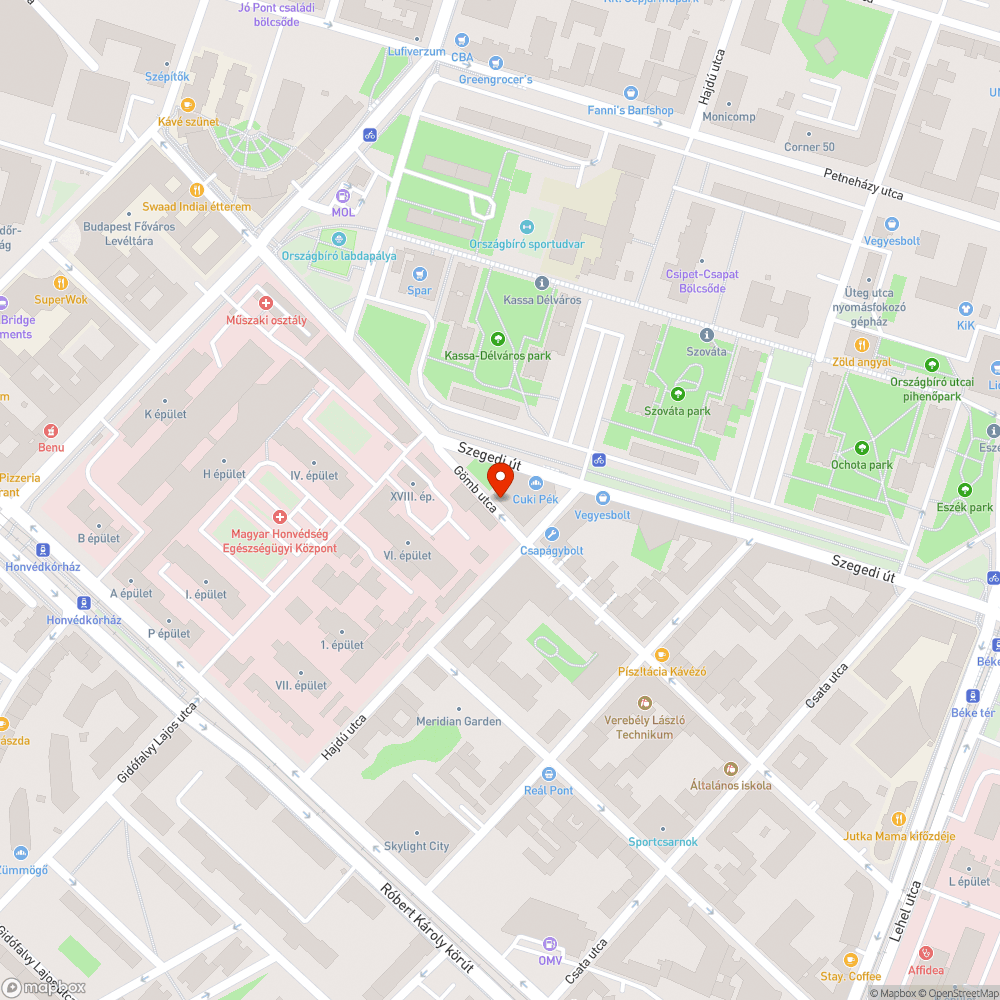 Épületbe lógó fa bejelentés helye