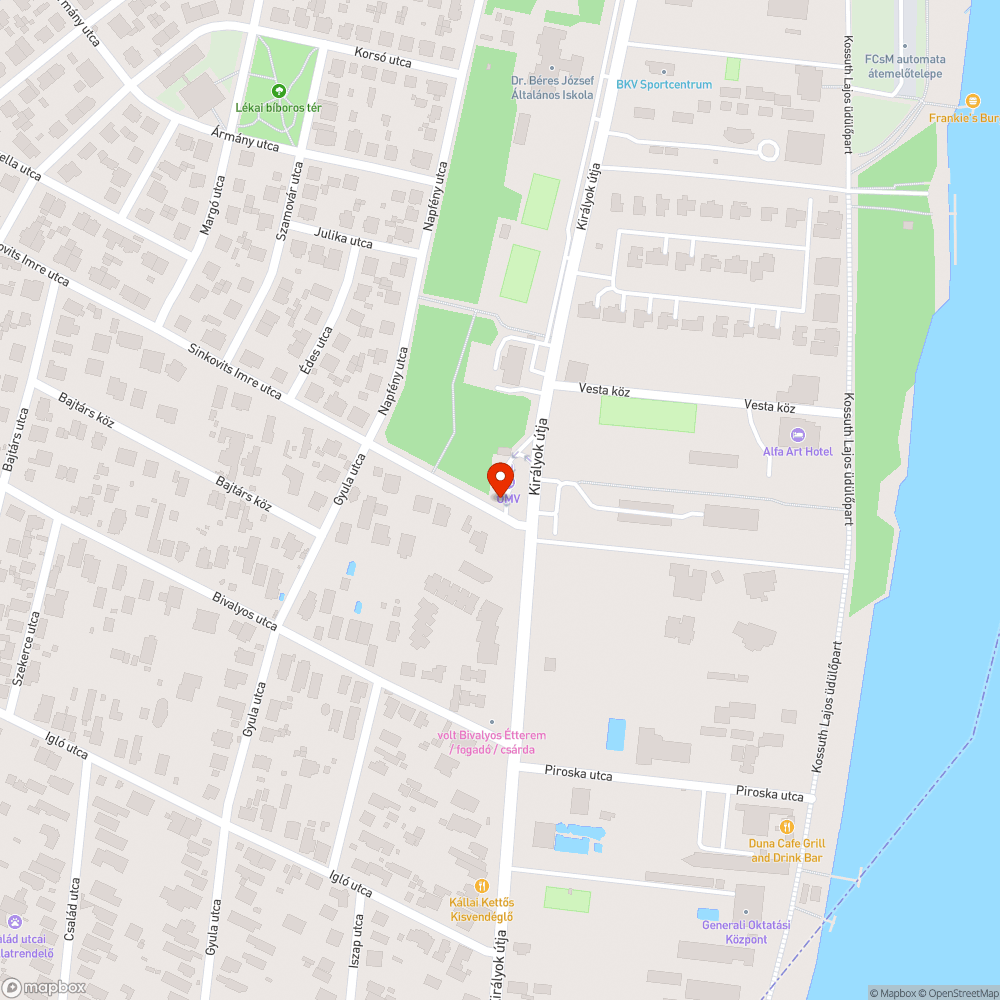 Betontömb a fűben bejelentés helye