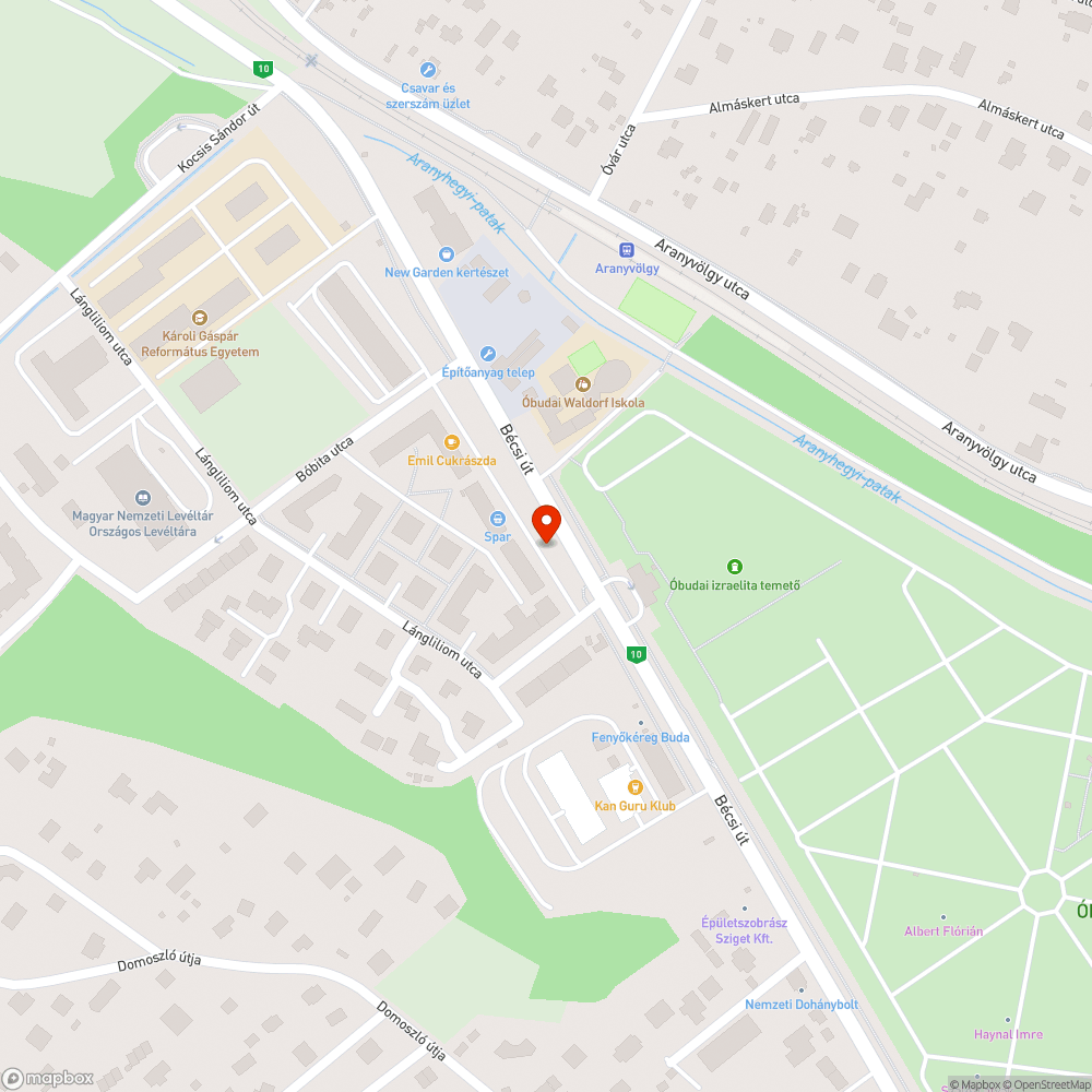 Rengeteg autó szabálytalanul várakozik bejelentés helye