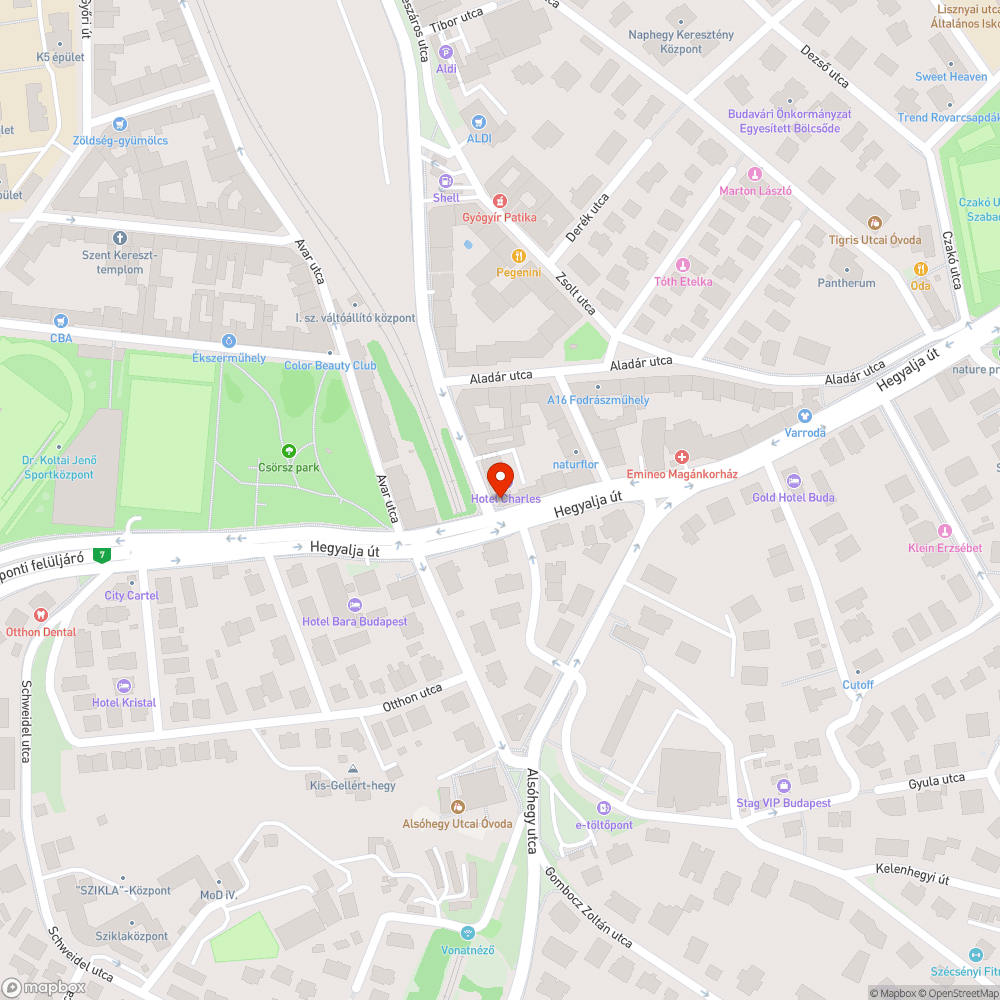 Hegyalja út-Mészáros utca kereszteződés borzasztó állapotban bejelentés helye