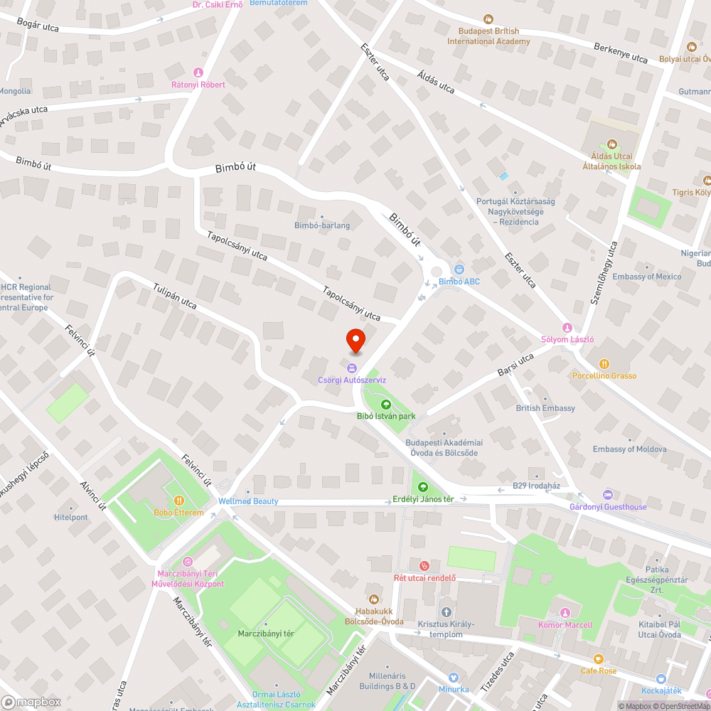 Két üres fa hely bejelentés helye