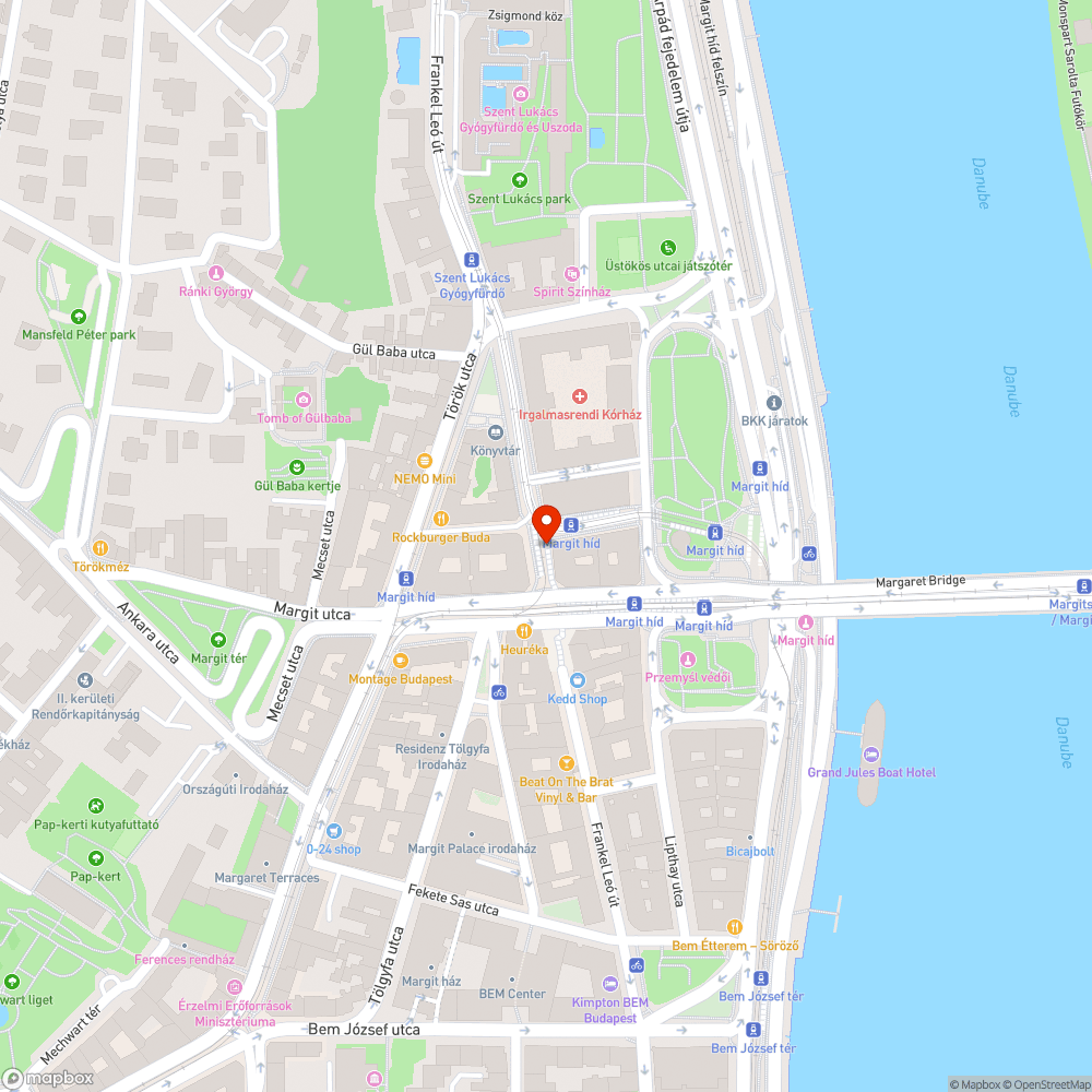 Rollerek szanaszét a Margit híd budai hídfő Frankel úti megállónál bejelentés helye