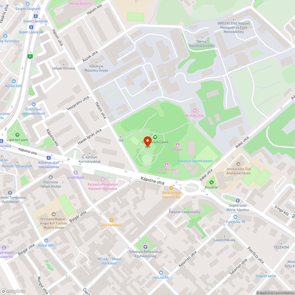 Egy nagyon megrongált pad bejelentés helye