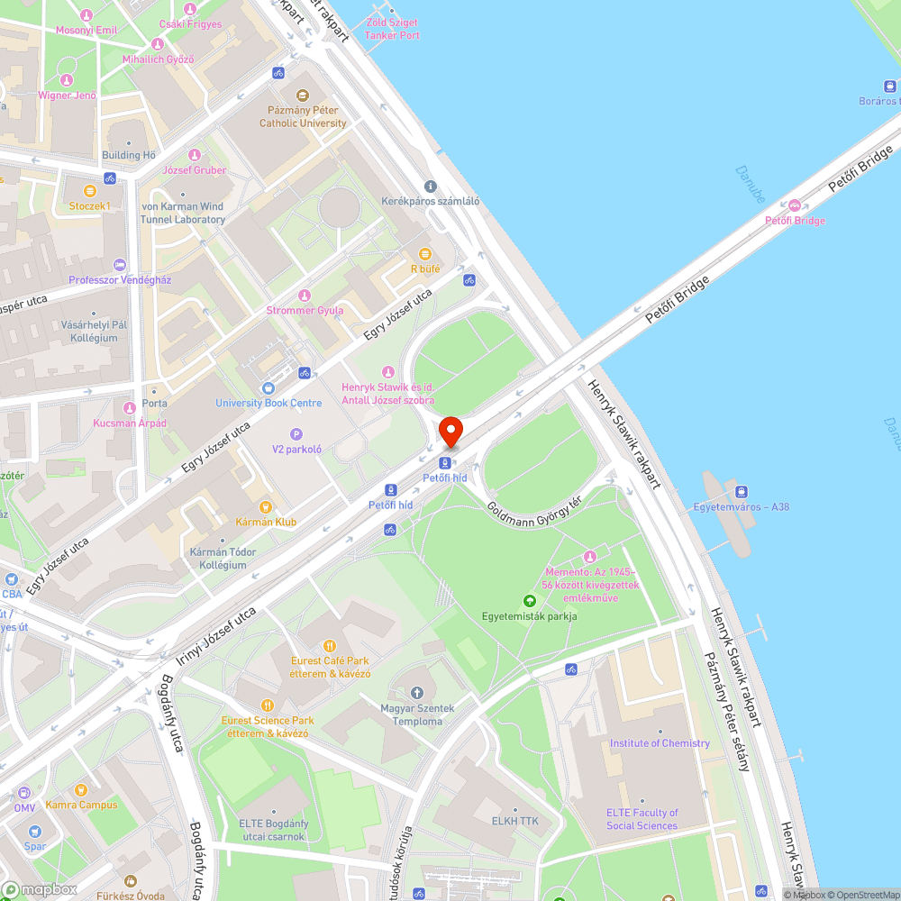 Kopott, rozsdásodó, amortizálódó villamosmegálló. bejelentés helye