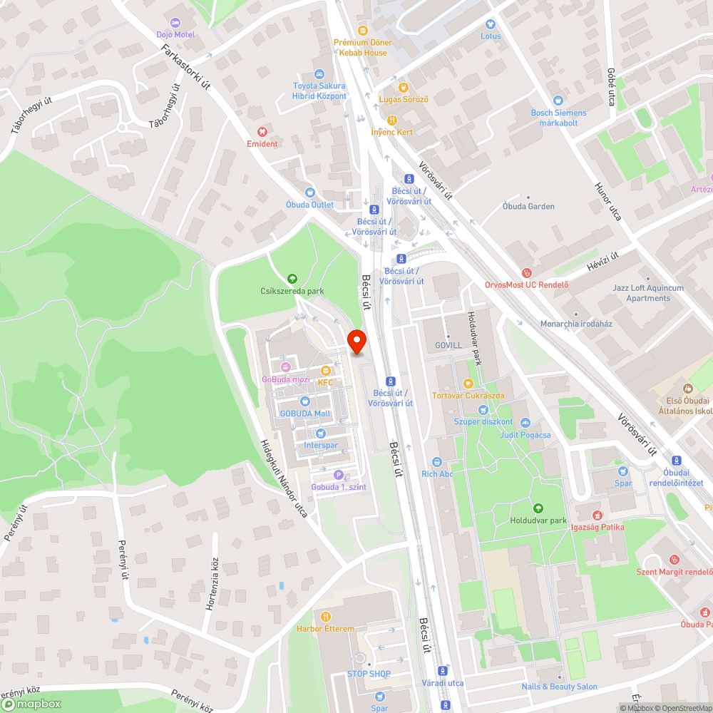 Sérült burkolatú lámpa az Eurocenter előtt bejelentés helye