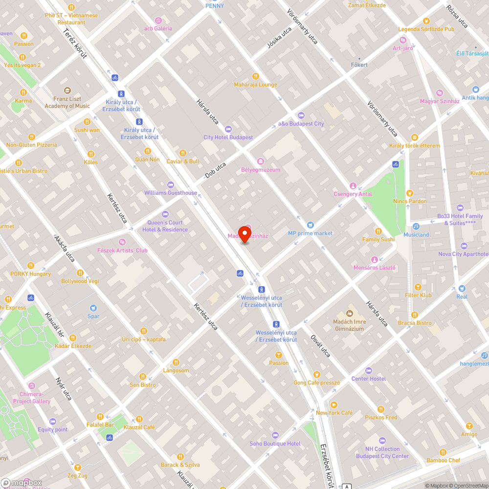 Otthagyott forgalomtechnikai oszlopok a Madách színháznál. bejelentés helye