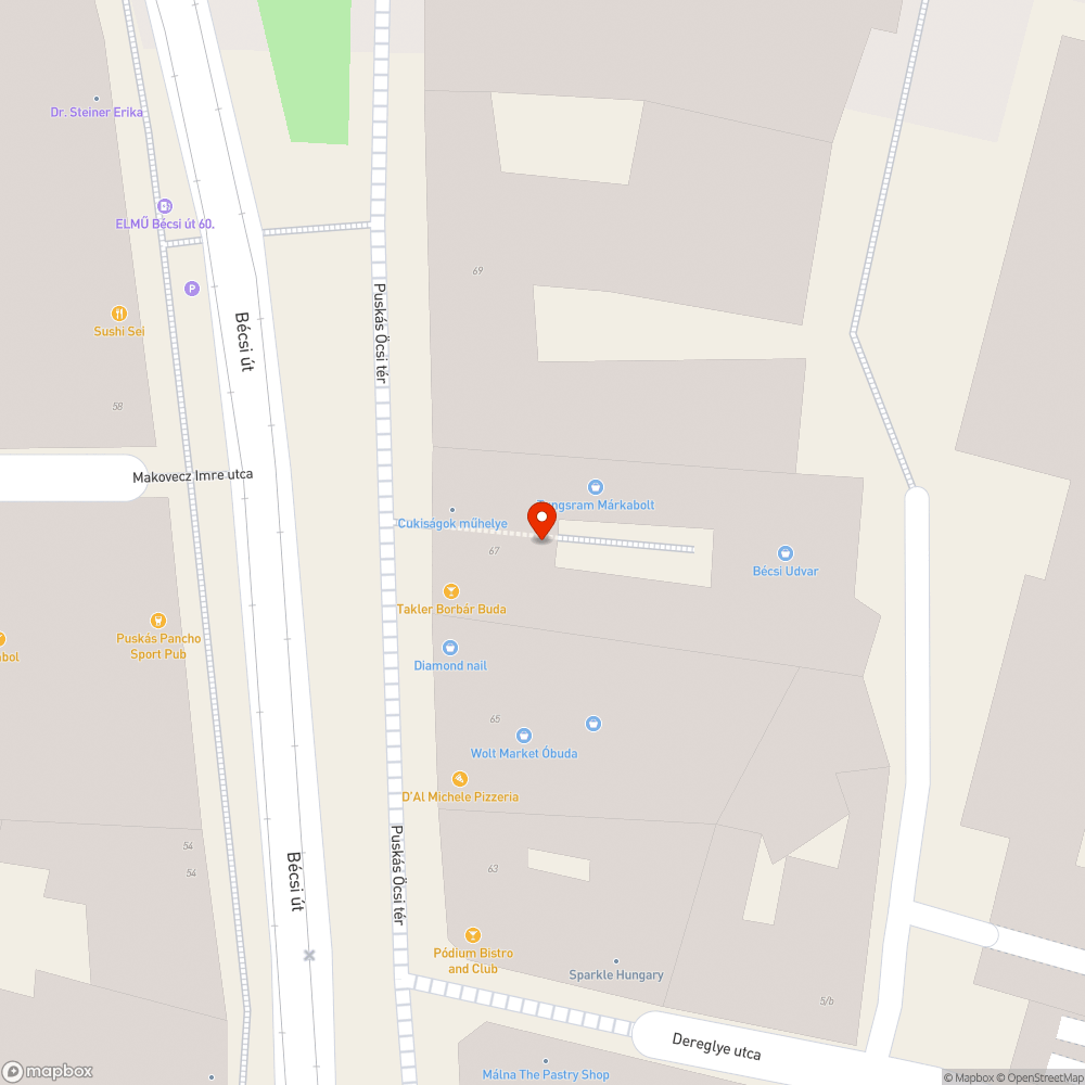 Bécsi udvar elmozdult macskakövek bejelentés helye