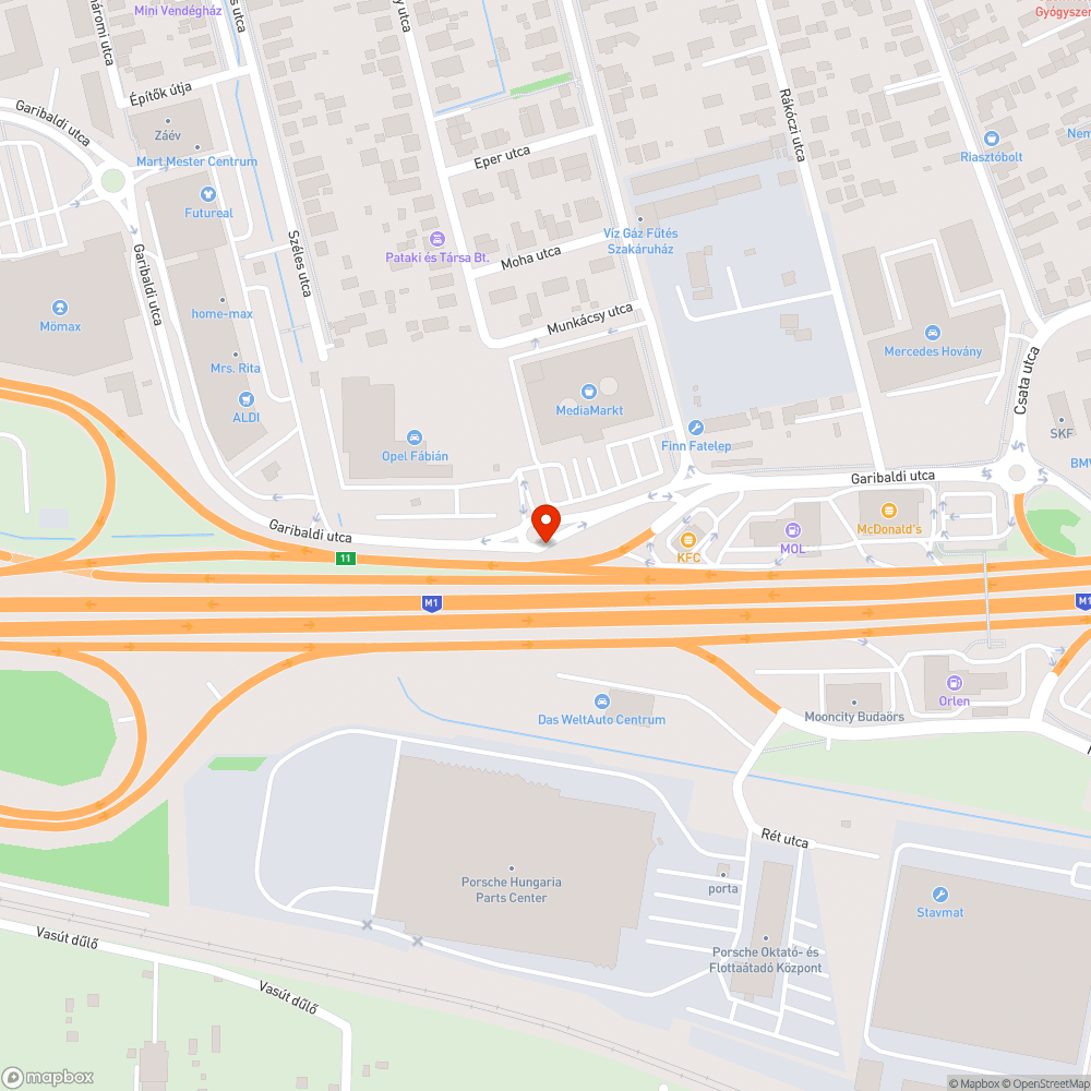 Egész sávot eltakaró kátyú bejelentés helye