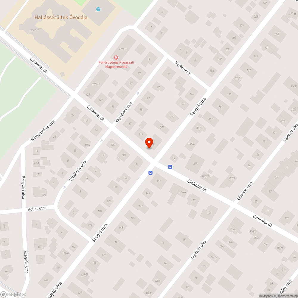 STOP táblát kitakar a növényzet bejelentés helye