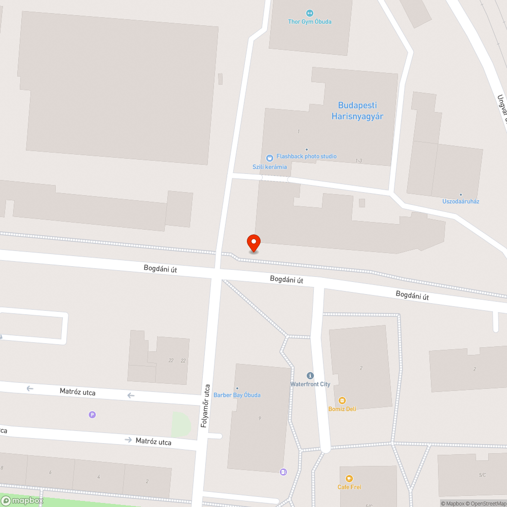 Tábla űrszelvénybe dőlve bejelentés helye