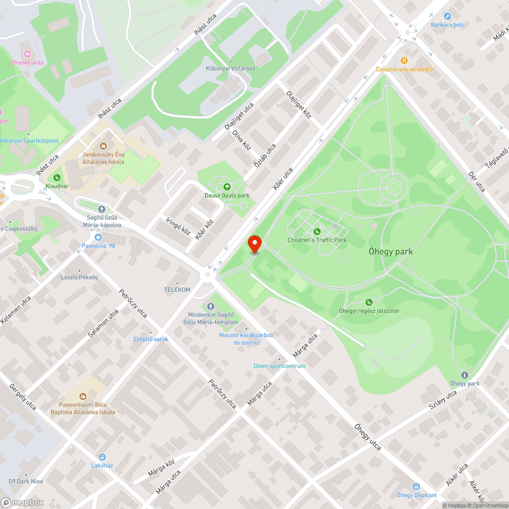 Letört tájékoztató tábla a parkban bejelentés helye