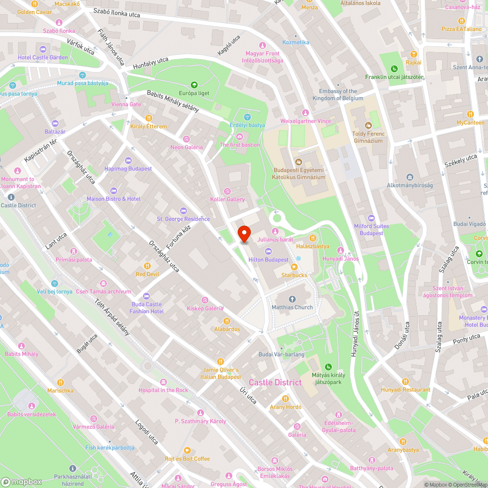 Bokorral takart történelmi tábla a várban bejelentés helye