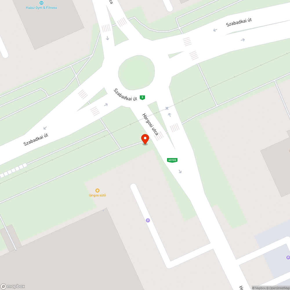 A városi műjégpálya parkolóját körülvevő  terület kaszálása bejelentés helye