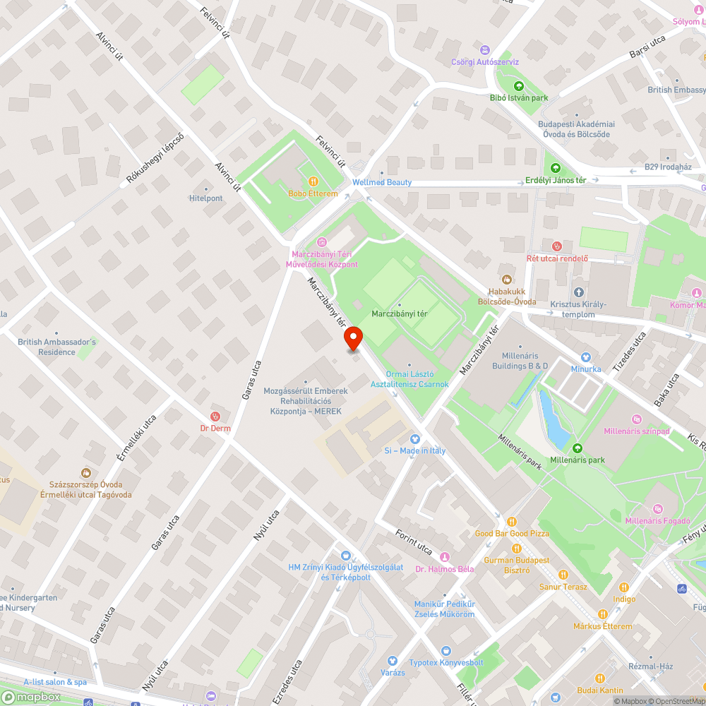 Leszakadt szemetesek és szemét a téren bejelentés helye