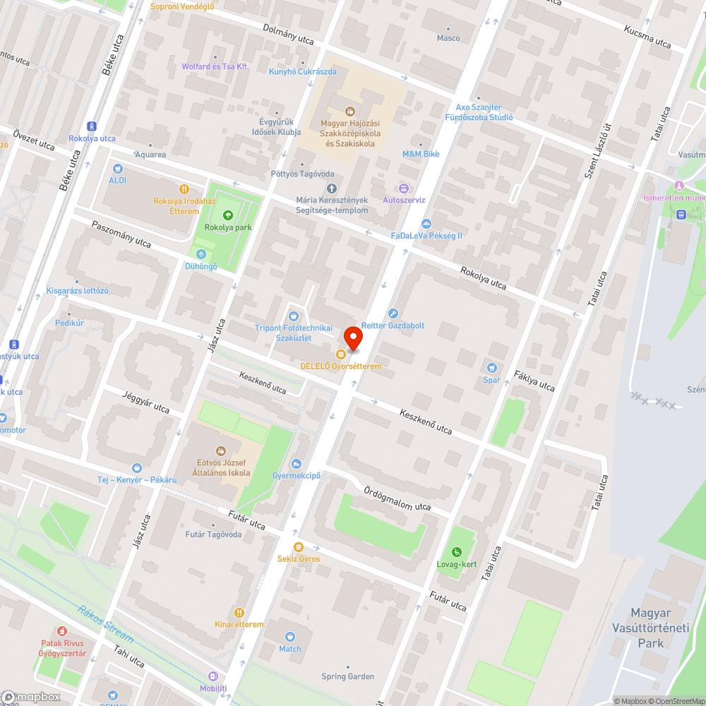 Zöld elválasztó sáv magasra nőtt bejelentés helye